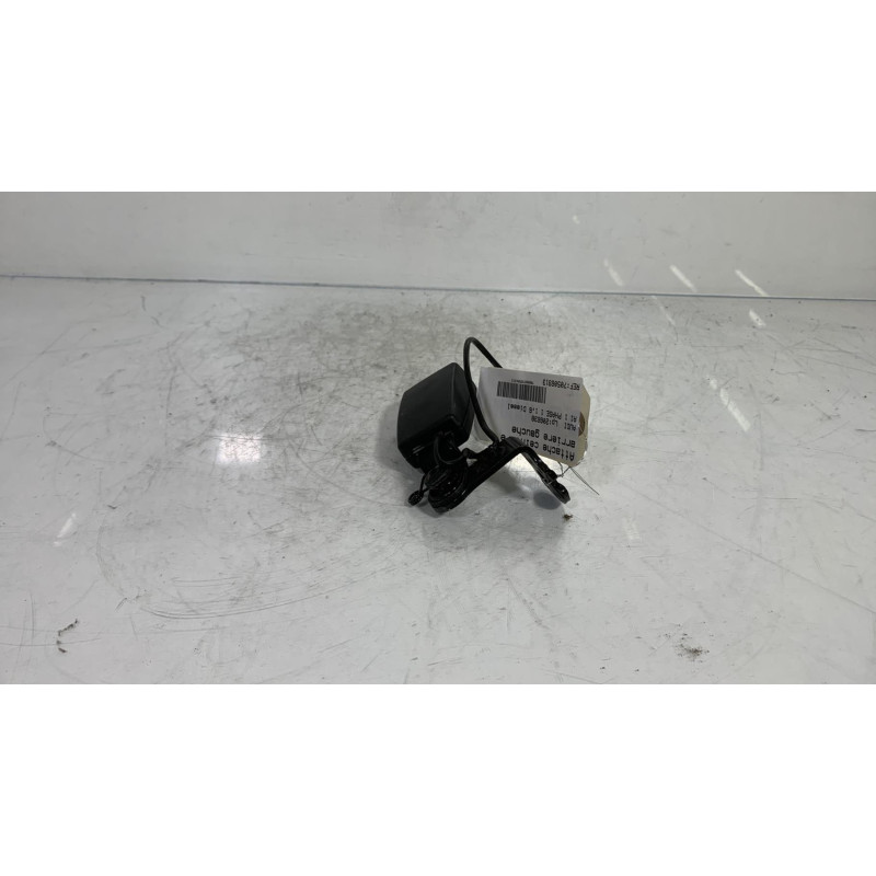 Attache ceinture arriere gauche AUDI A1 1 Photo n°1