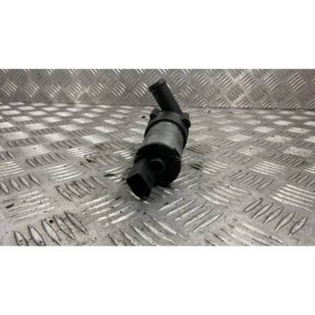 Pompe de circulation d'eau, chauffage auxiliaire VOLKSWAGEN PASSAT 4 Photo n°1
