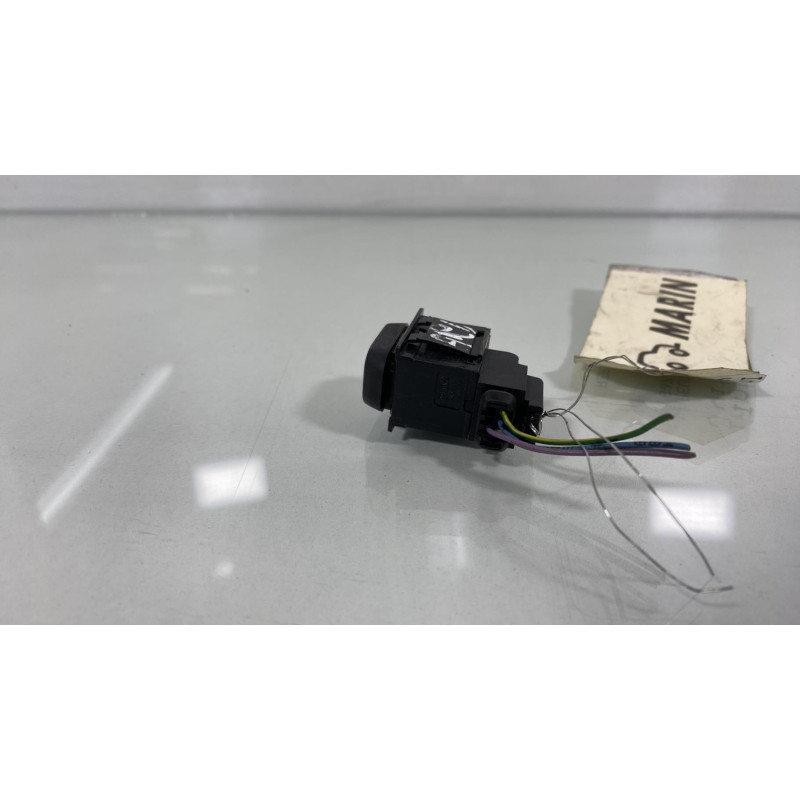 Interrupteur de leve vitre arriere droit PEUGEOT 607 Photo n°3