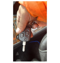 Interrupteur de leve vitre arriere gauche PEUGEOT 607