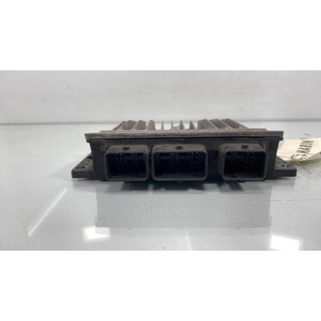 Calculateur moteur RENAULT SCENIC 2