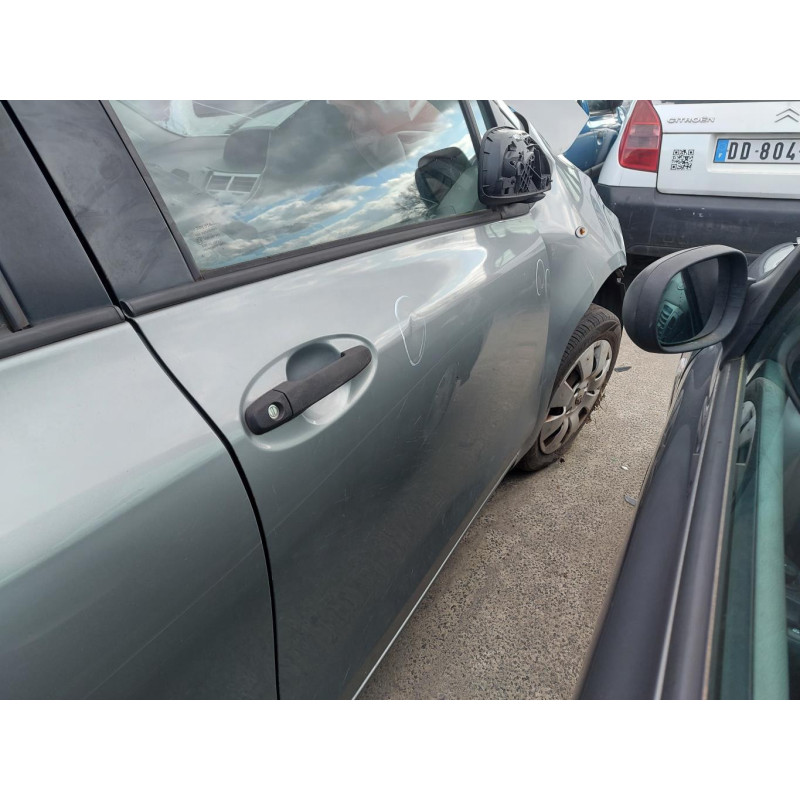 Vitre arriere droit TOYOTA YARIS 2 Photo n°8