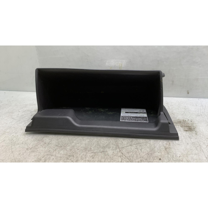 Boite a gants TOYOTA YARIS 2 Photo n°3