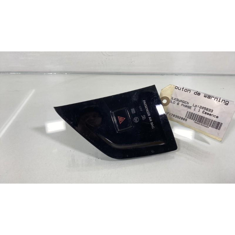 Bouton de warning VOLKSWAGEN POLO 6 Photo n°3
