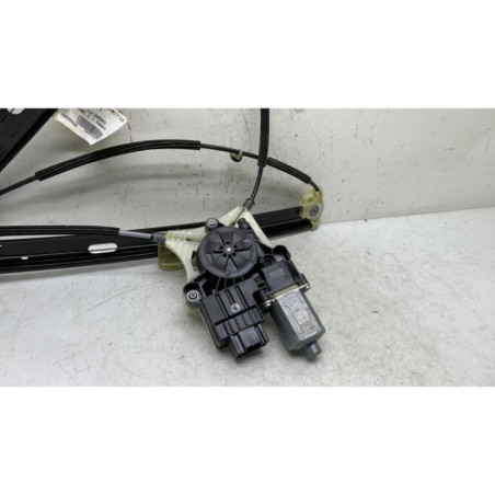 Leve vitre electrique avant droit VOLKSWAGEN POLO 6 Photo n°1
