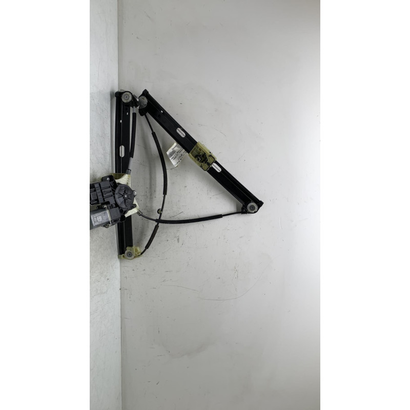 Leve vitre electrique avant droit VOLKSWAGEN POLO 6 Photo n°3