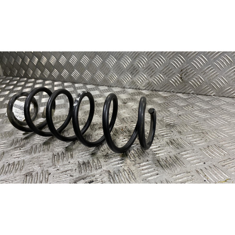 Ressort de suspension arriere droit VOLKSWAGEN POLO 6 Photo n°2