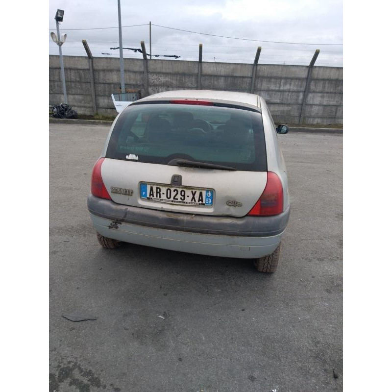 Pompe à carburant RENAULT CLIO 2 Photo n°11