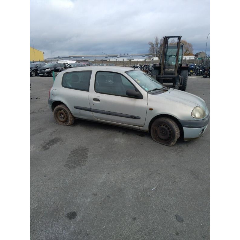 Pompe à carburant RENAULT CLIO 2 Photo n°13
