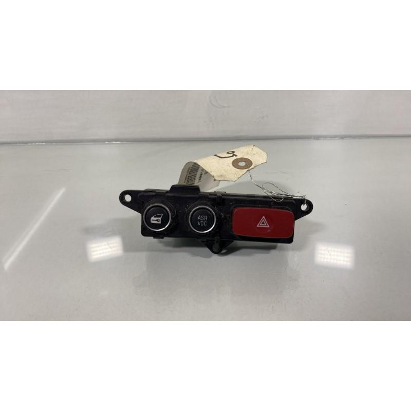 Bouton de warning ALFA ROMEO 159 Photo n°3