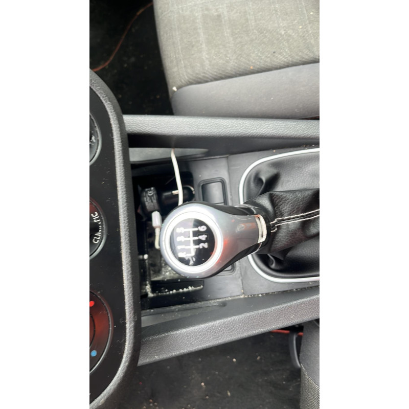 Feu arriere secondaire gauche (feux) VOLKSWAGEN GOLF 5 Photo n°8