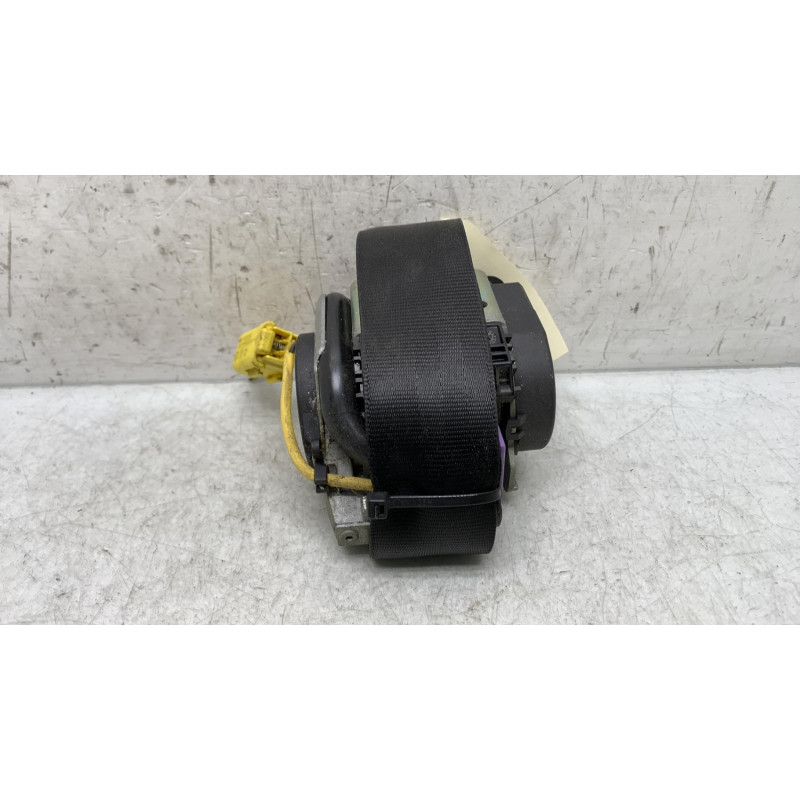 Pretensionneur de ceinture avant droit VOLKSWAGEN GOLF 5 Photo n°1