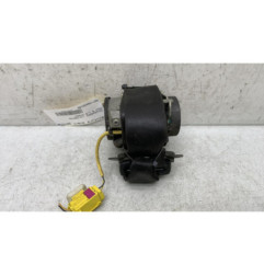 Pretensionneur de ceinture avant gauche VOLKSWAGEN GOLF 5