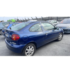 Serrure avant droit RENAULT MEGANE 1