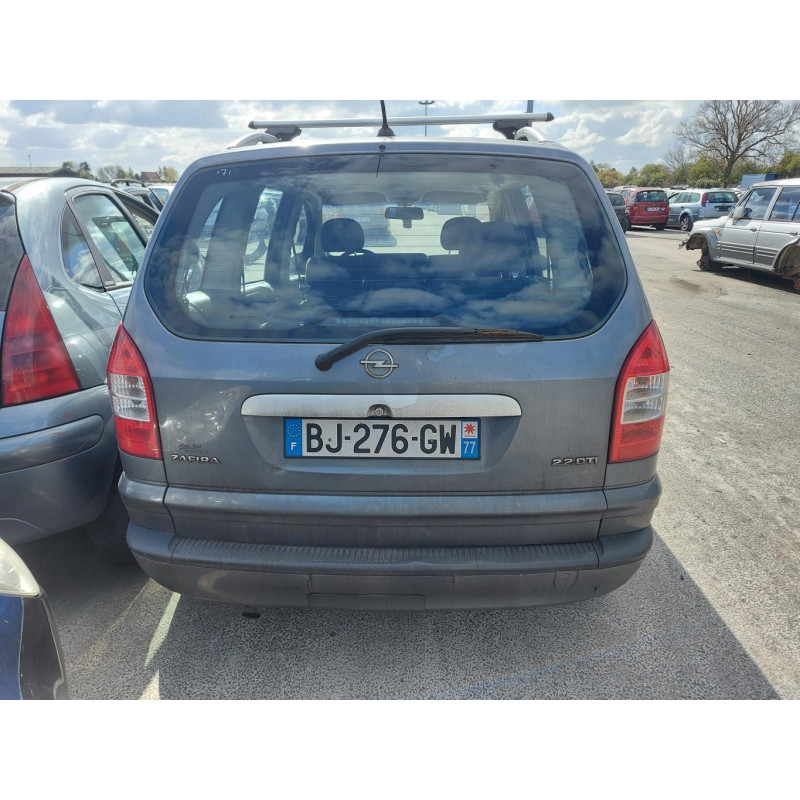 Feu arriere stop central OPEL ZAFIRA A Photo n°5