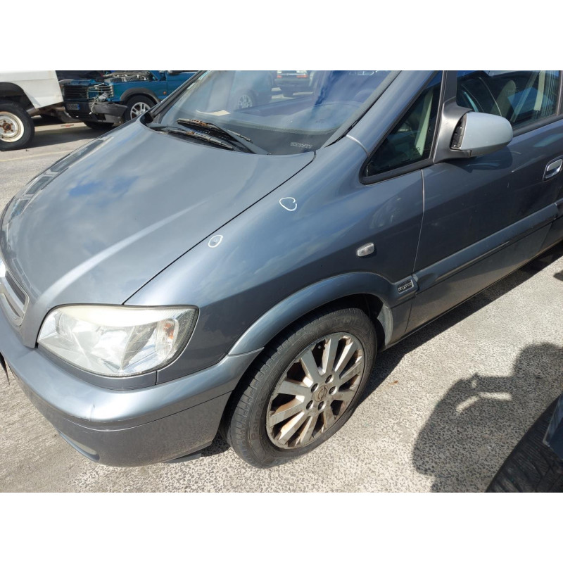 Feu arriere stop central OPEL ZAFIRA A Photo n°9
