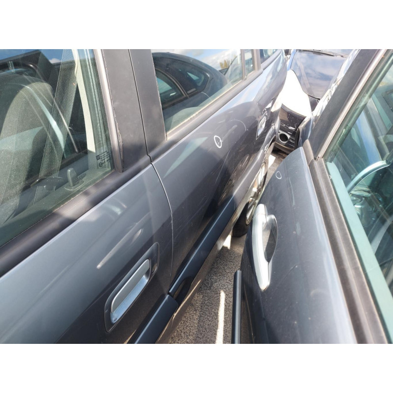 Feu arriere stop central OPEL ZAFIRA A Photo n°11