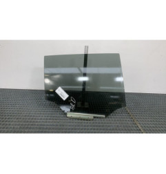 Vitre arriere droit TOYOTA AVENSIS 3 Photo n°1