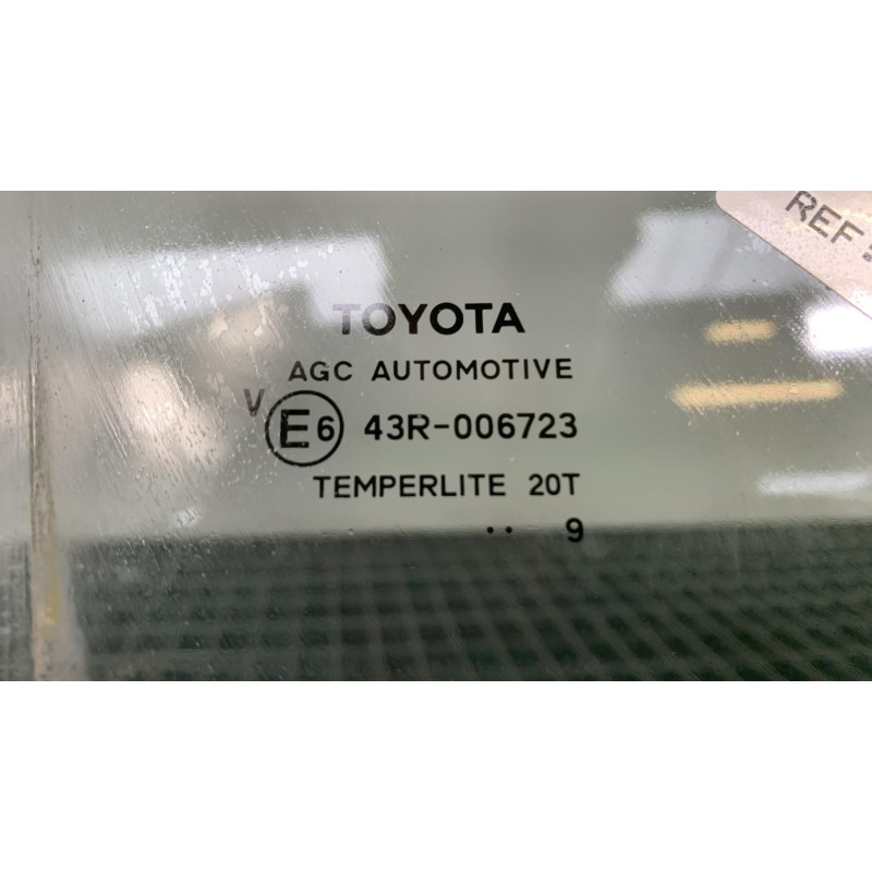 Vitre arriere droit TOYOTA AVENSIS 3 Photo n°3