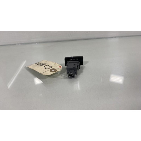 Bouton de warning TOYOTA AVENSIS 3