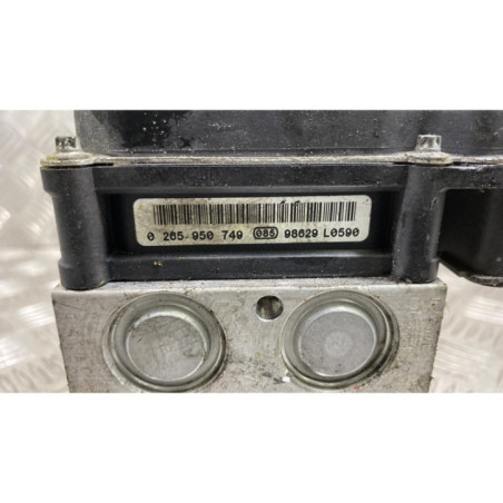 Bloc ABS (freins anti-blocage) TOYOTA AVENSIS 3