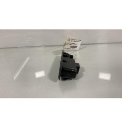 Interrupteur de leve vitre arriere droit PEUGEOT 3008 1