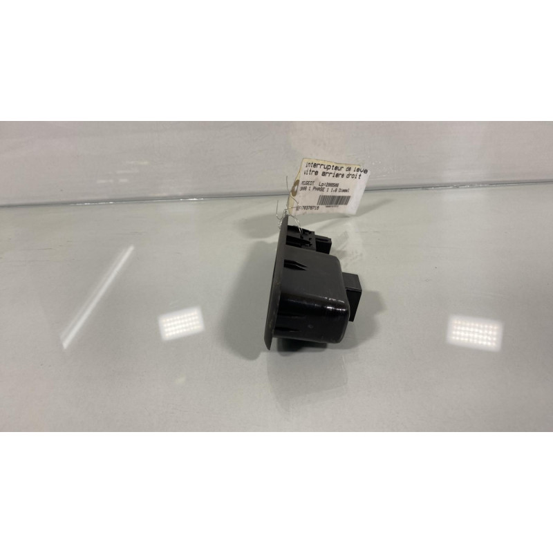 Interrupteur de leve vitre arriere droit PEUGEOT 3008 1 Photo n°3