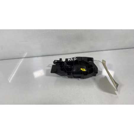 Poignee interieur arriere gauche PEUGEOT 3008 1