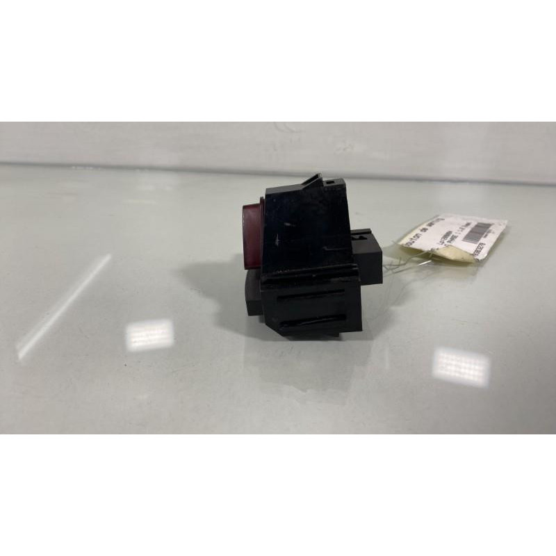 Bouton de warning OPEL CORSA D Photo n°2