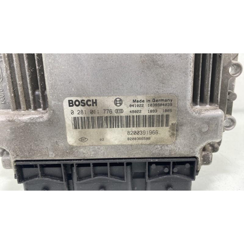 Calculateur moteur RENAULT SCENIC 2 Photo n°1