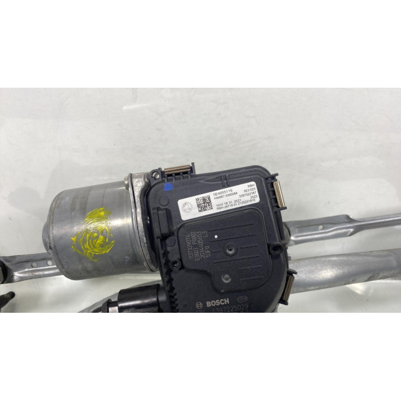 Moteur essuie glace avant SKODA OCTAVIA 3 Photo n°1