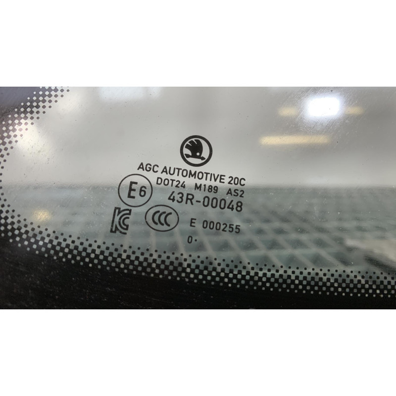 Custode arriere droit SKODA OCTAVIA 3 Photo n°1