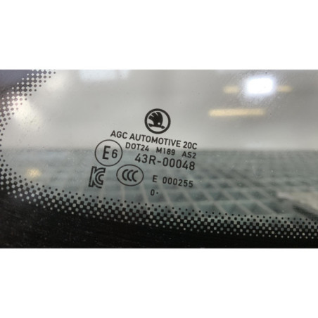 Custode arriere droit SKODA OCTAVIA 3 Photo n°1