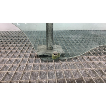 Vitre avant droit FIAT GRANDE PUNTO Photo n°1