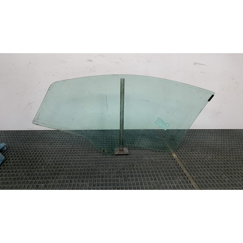 Vitre avant droit FIAT GRANDE PUNTO Photo n°2