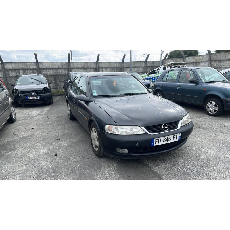 Moteur essuie glace avant OPEL VECTRA B Photo n°18