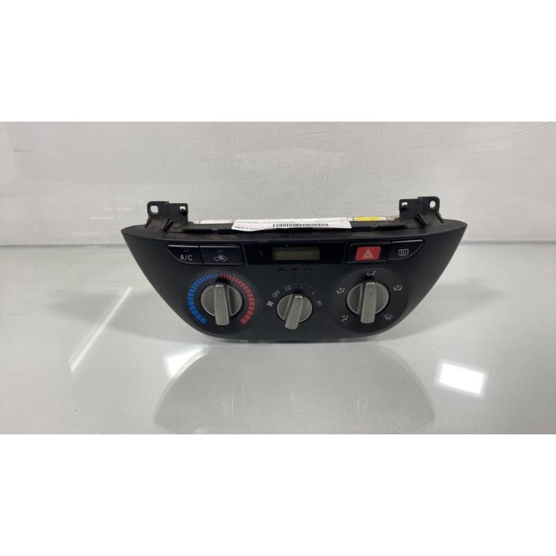 Commande chauffage TOYOTA RAV4 2 Photo n°1