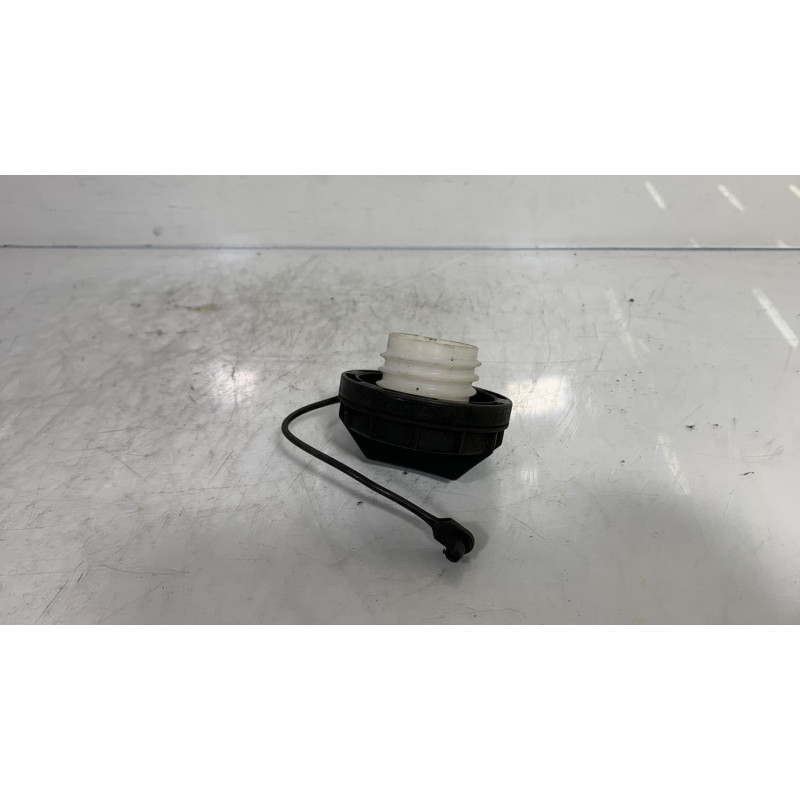Bouchon de carburant KIA CEE-D 1 Photo n°3