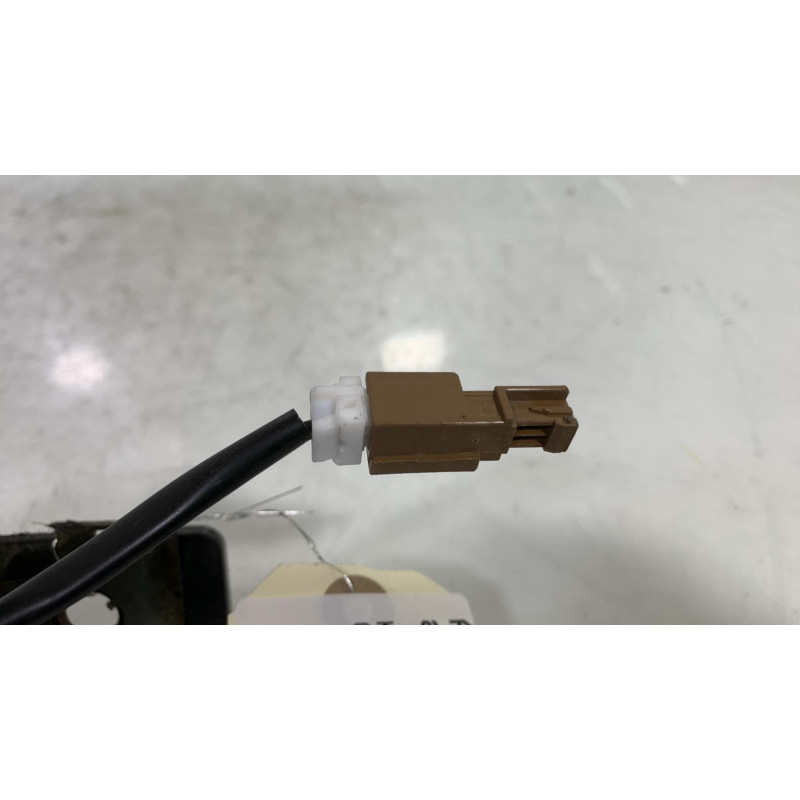 Attache ceinture arriere droit KIA CEE-D 1 Photo n°1