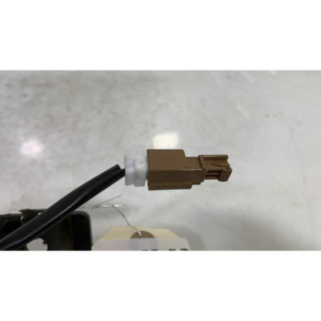 Attache ceinture arriere droit KIA CEE-D 1 Photo n°1