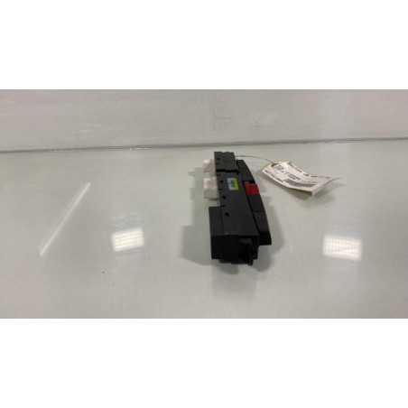 Bouton de warning KIA CEE-D 1