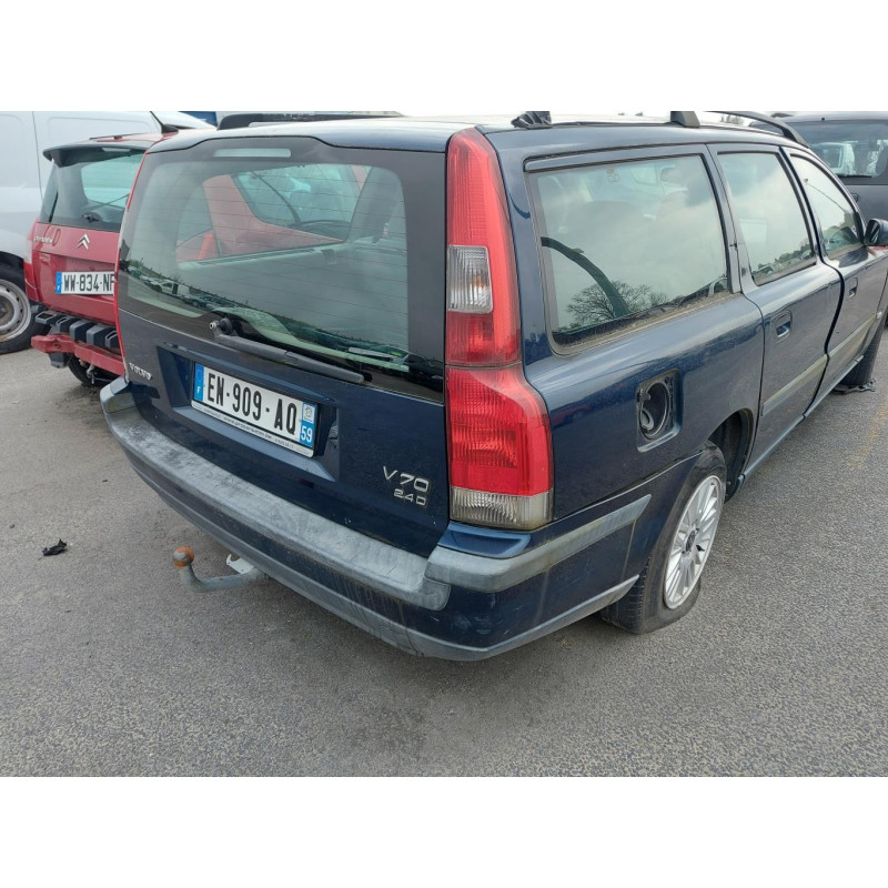 Aile avant droit VOLVO V 70 1 Photo n°7