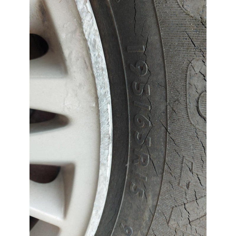 Malle/Hayon arriere VOLVO V 70 1 Photo n°20