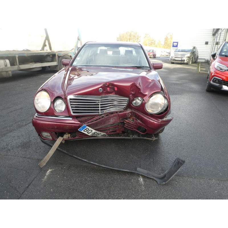 Feu arriere principal gauche (feux) MERCEDES CLASSE E 210 Photo n°6