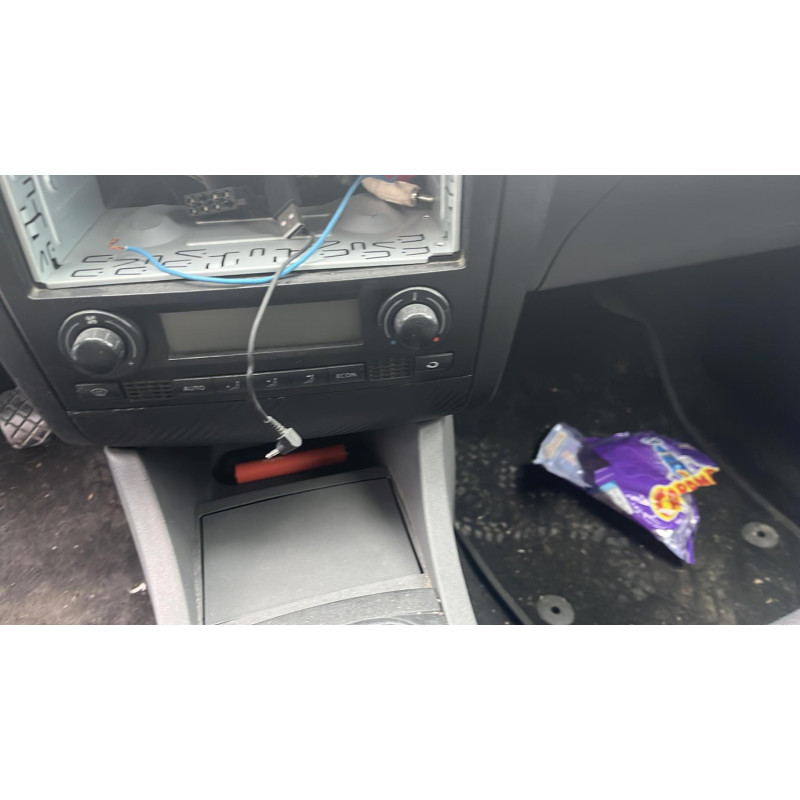 Pretensionneur de ceinture avant gauche SEAT IBIZA 3 Photo n°7