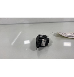 Interrupteur de leve vitre arriere droit TOYOTA COROLLA VERSO 2