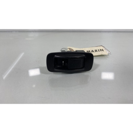 Interrupteur de leve vitre arriere gauche TOYOTA COROLLA VERSO 2