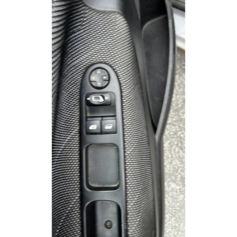 Calculateur moteur PEUGEOT 207 Photo n°6