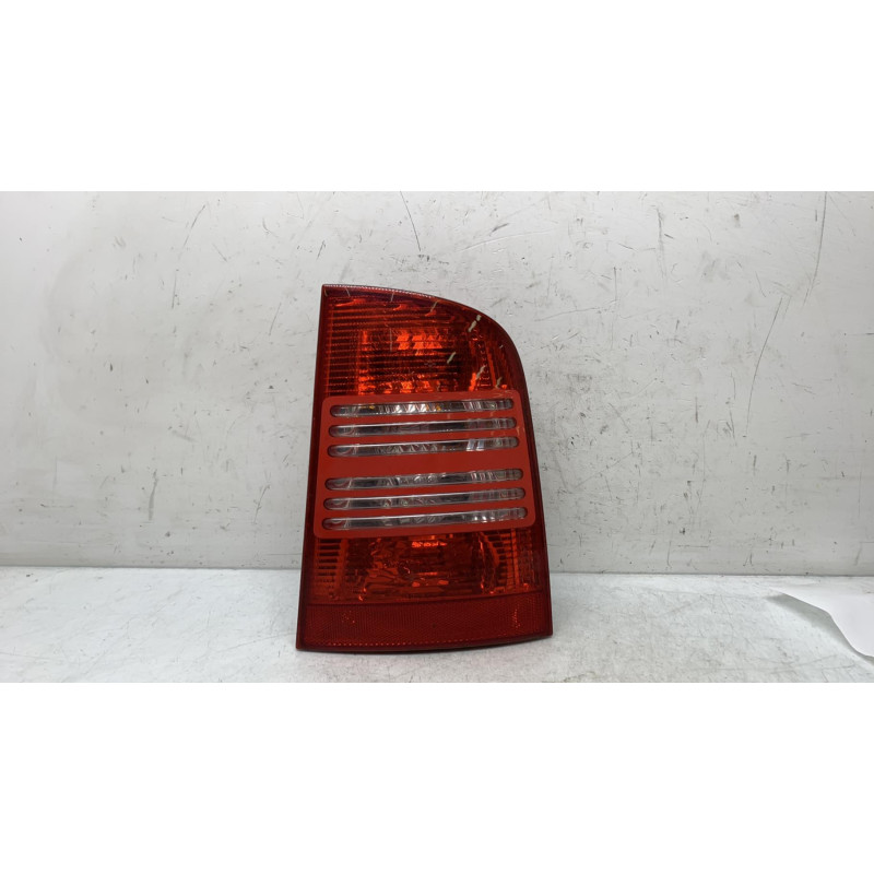 Feu arriere principal droit (feux) SKODA OCTAVIA 1 Photo n°3