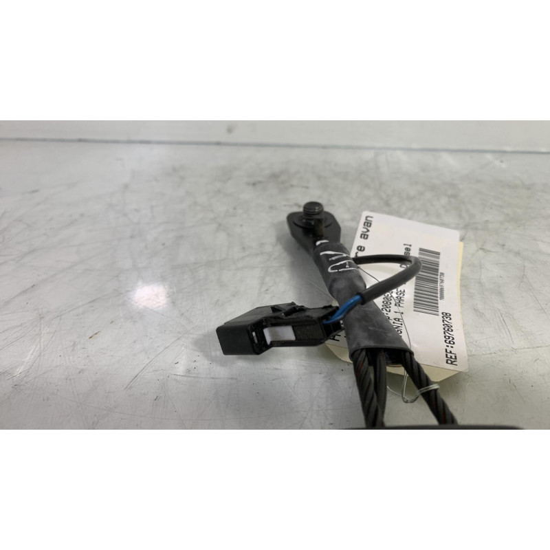 Attache ceinture avant droit OPEL INSIGNIA 1 Photo n°2